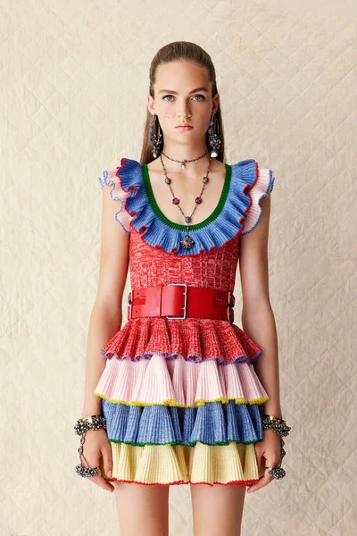 Look 28
